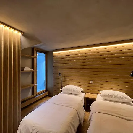 Escapade Luxury Residences 4*