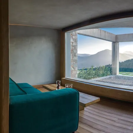 Escapade Luxury Residences 4*