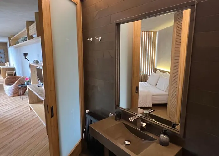 Escapade Luxury Residences 4*