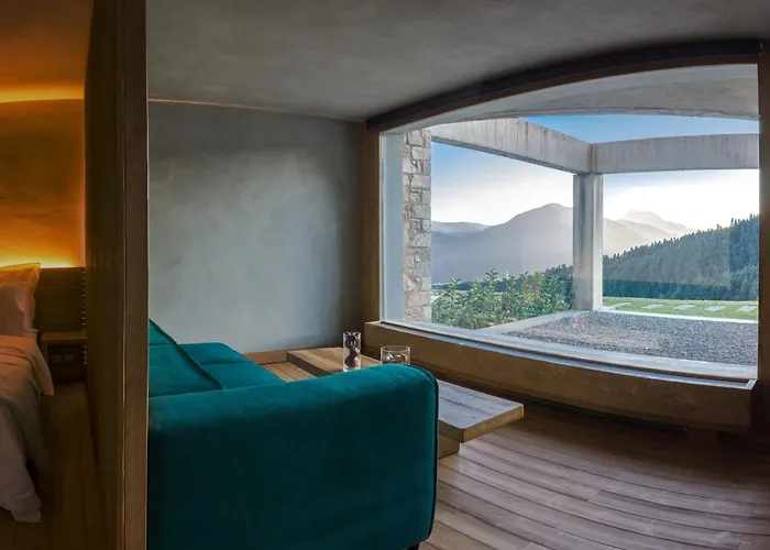 Escapade Luxury Residences 4*